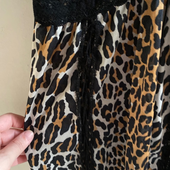 Vintage Slip Chemise Tiger Print Nylon 1970’s vintage nightgown night dress - Picture 4 of 7